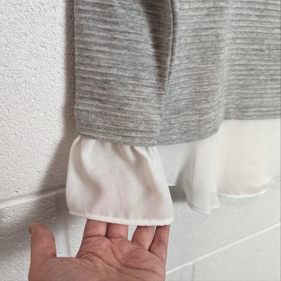 2/$20 LOFT Blouse XS-S Frilly Ribbed Long Sleeve Lightweight Grey Slim Fit Crew - Picture 5 of 8